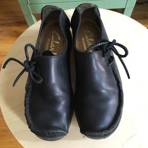 Clarks Originals Wallabee, asymmetrical ties, 6